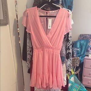 Mi Ami Francesca’s  Pink V-Neck dress